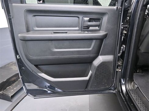 Used 2024 RAM 2500 Tradesman w/ Chrome Appearance Group image 16