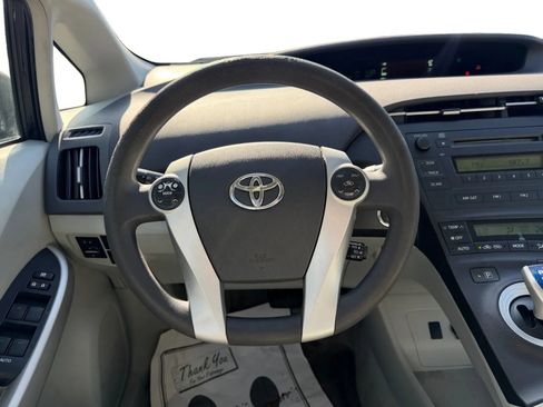 Used 2010 Toyota Prius Two FWD image 15