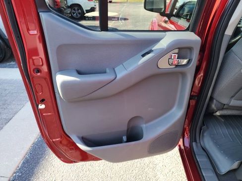 Used 2021 Nissan Frontier SV image 13