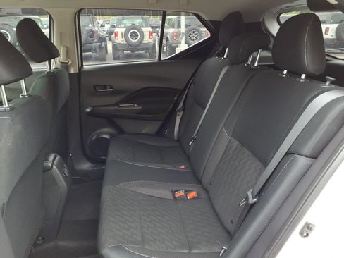 Used 2023 Nissan Kicks SV FWD image 29