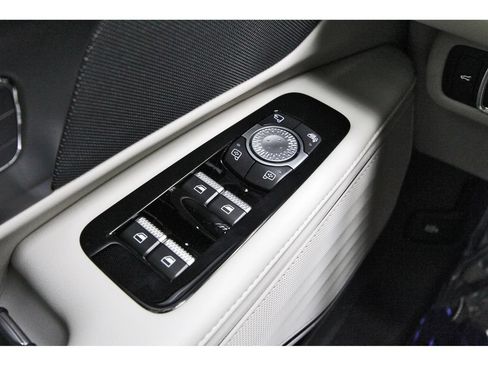 Used 2026 Lincoln Nautilus Premier AWD/4WD image 23
