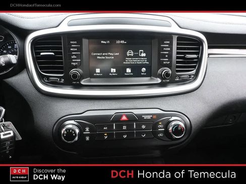 Used 2020 Kia Sorento LX FWD image 12
