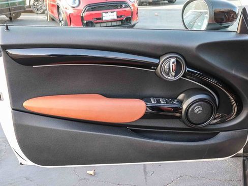 Used 2023 MINI Cooper S image 29