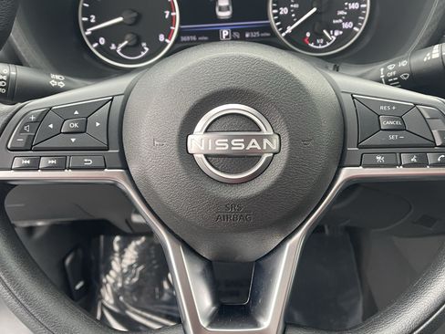 Used 2025 Nissan Sentra SV FWD image 19