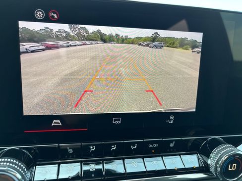 New 2026 GMC Canyon Elevation w/ Convenience Package image 4