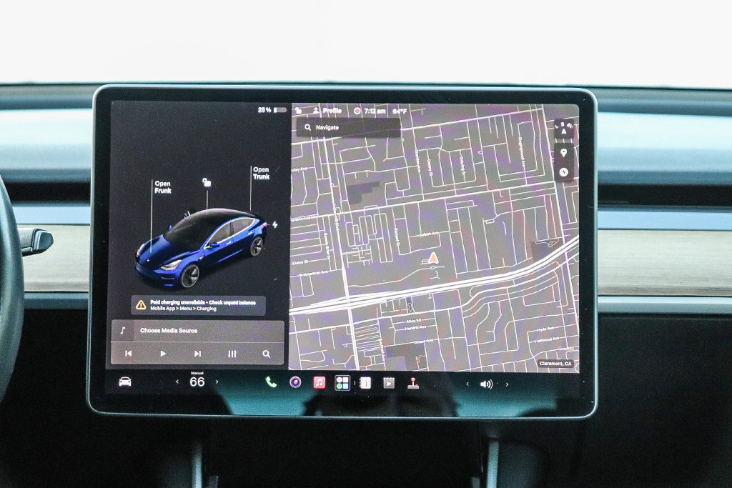 Used 2018 Tesla Model 3 Long Range RWD image 16