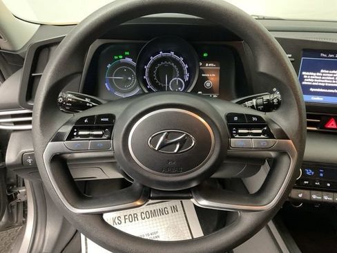 Used 2023 Hyundai Elantra Blue w/ Preferred Accessory Package image 15