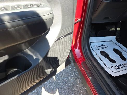 Used 2025 Hyundai Santa Fe Calligraphy image 21