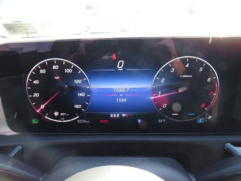 Used 2025 Mercedes-Benz CLA 250 4MATIC image 13