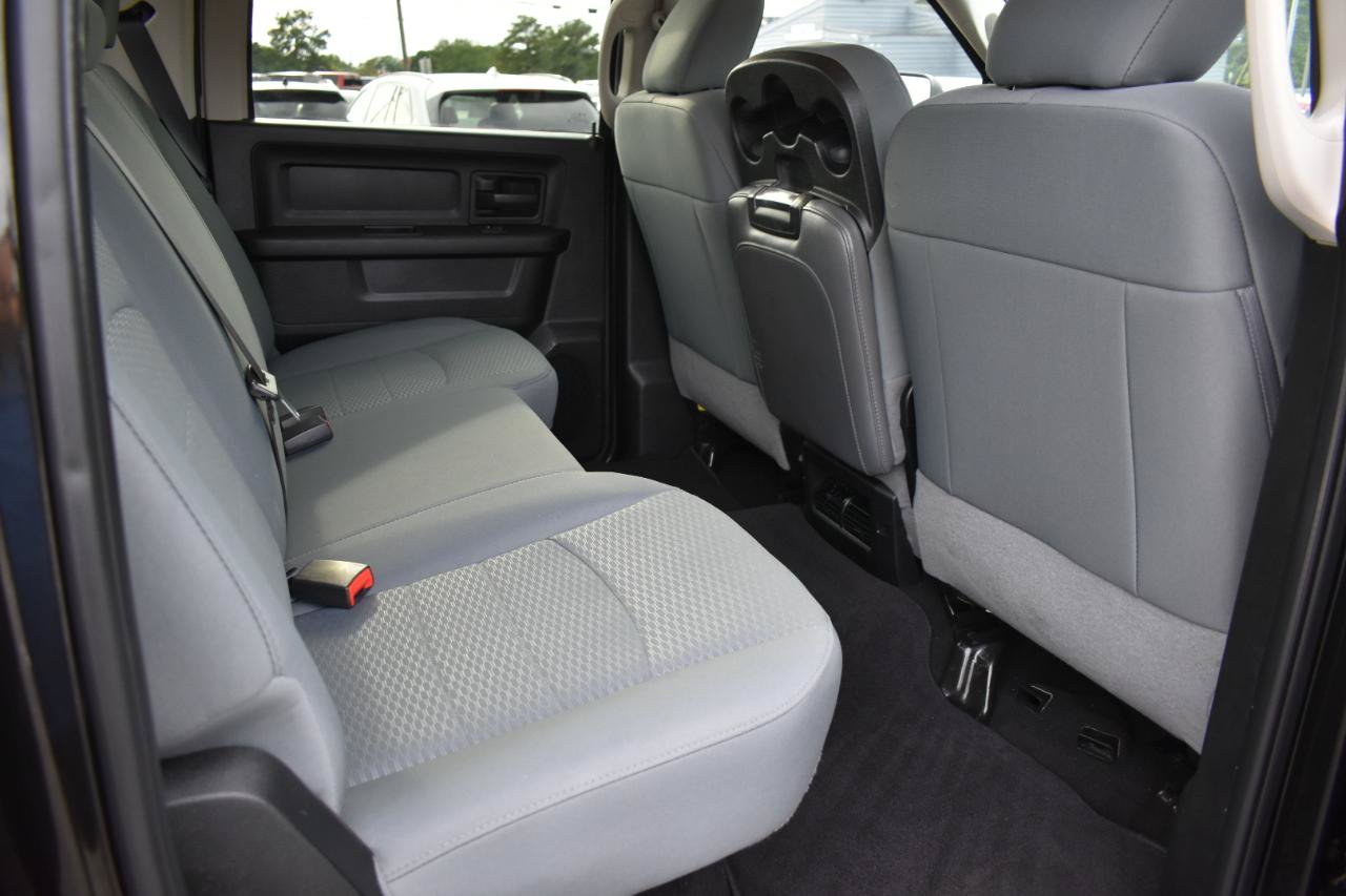 Used 2018 RAM 2500 Tradesman w/ Chrome Appearance Group AWD/4WD image 26