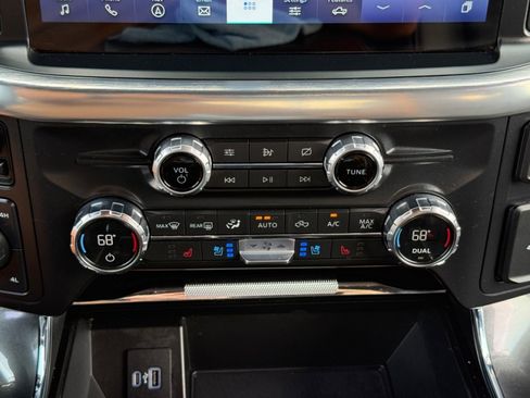 Used 2021 Ford F150 Lariat AWD/4WD image 18