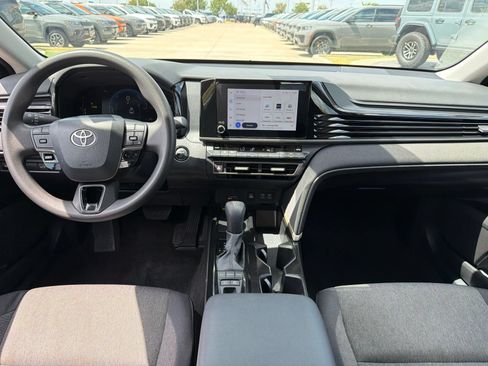 Used 2025 Toyota Camry LE FWD image 18