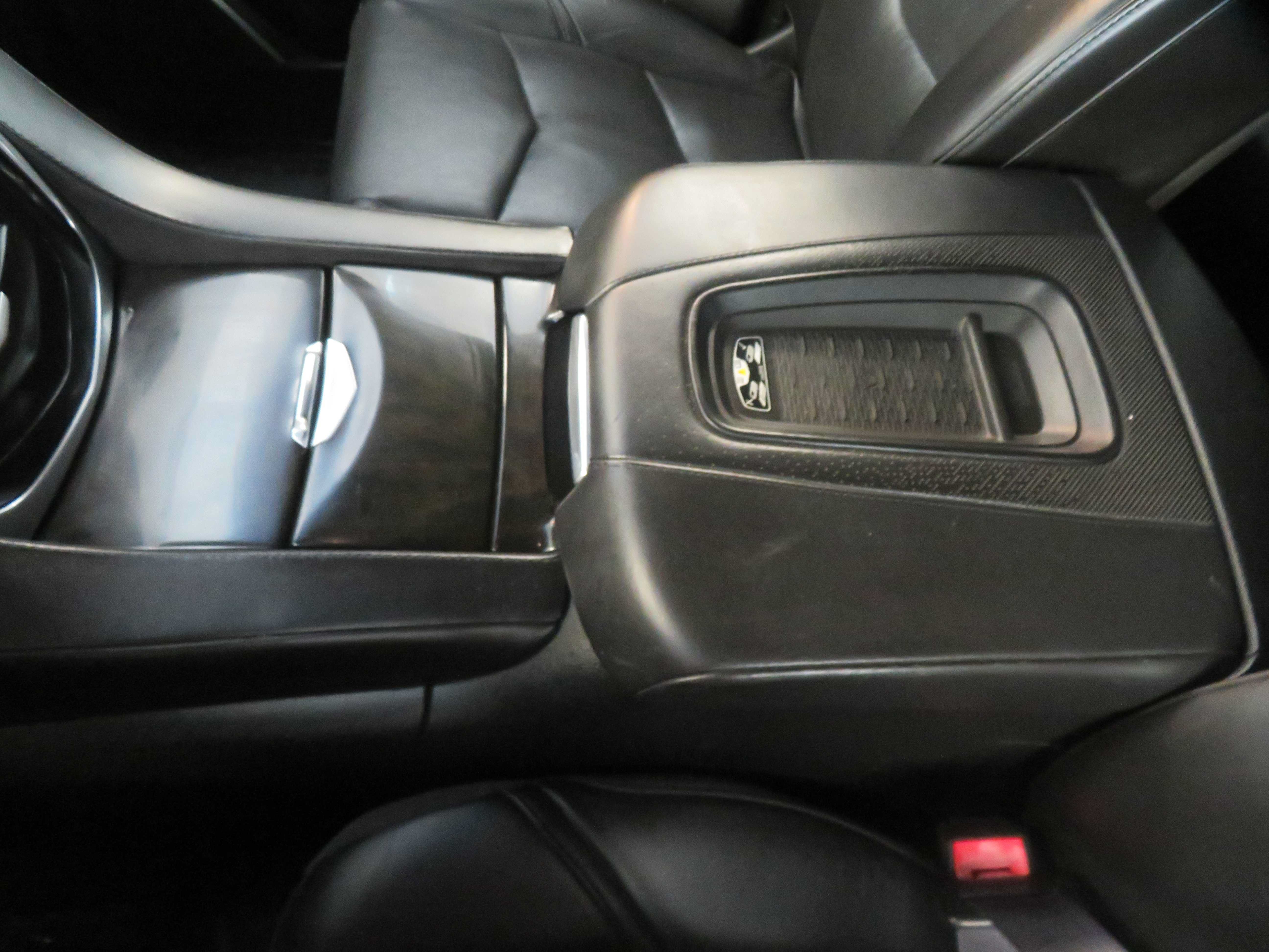 Used 2016 Cadillac Escalade ESV Platinum AWD/4WD image 47