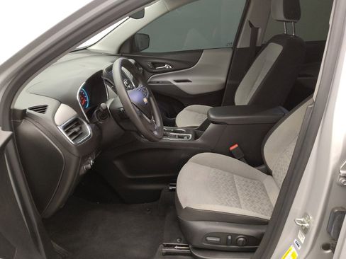 Used 2022 Chevrolet Equinox LT FWD image 17