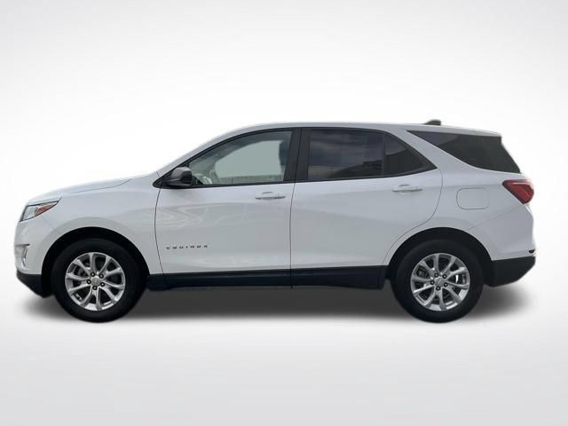 Used 2021 Chevrolet Equinox LS w/ LS Convenience Package FWD image 4
