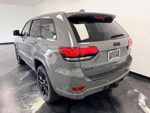 Used 2022 Jeep Grand Cherokee Altitude AWD/4WD image 20
