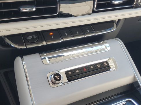 New 2026 Lincoln Aviator Reserve AWD/4WD image 21