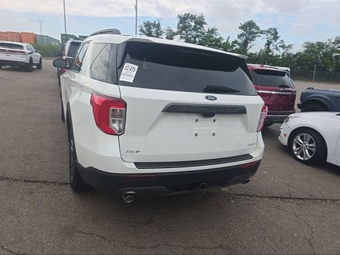 Used 2023 Ford Explorer XLT w/ Equipment Group 202A AWD/4WD image 8