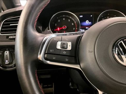 Used 2020 Volkswagen Golf 4-Door FWD image 18