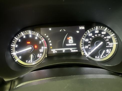 Used 2022 Toyota Highlander XLE AWD/4WD image 16