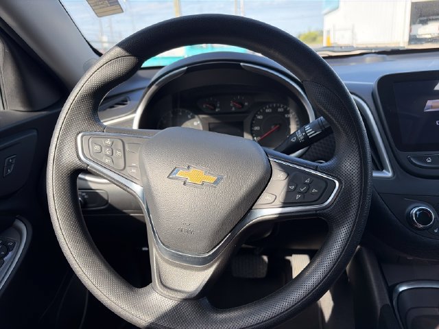 Used 2025 Chevrolet Malibu LT FWD image 14