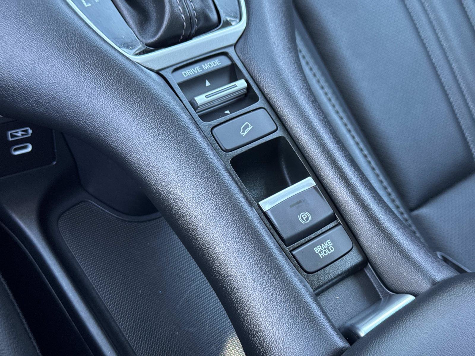 Used 2027 Honda HR-V EX-L image 17