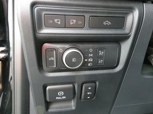 Used 2022 Ford F150 Lariat AWD/4WD image 24