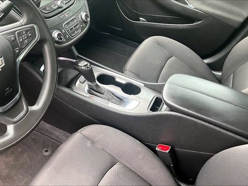 Used 2019 Chevrolet Malibu LT FWD image 8