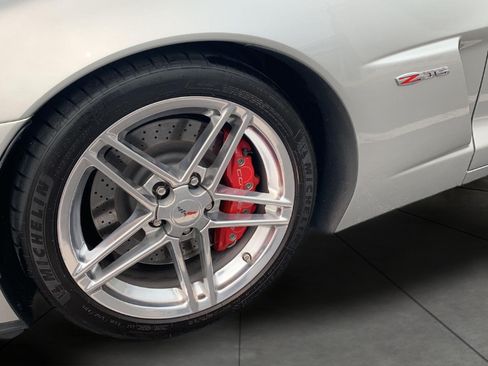 Used 2008 Chevrolet Corvette Z06 w/ Preferred Equipment Group RWD image 12