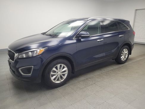 Used 2016 Kia Sorento FWD w/ LX Convenience Package image 2