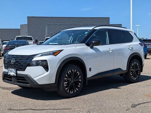 New 2026 Nissan Rogue SV AWD/4WD image 3