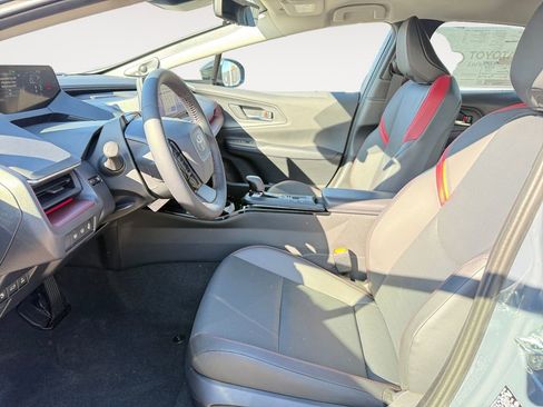 New 2026 Toyota Prius Plug-In Hybrid FWD image 9
