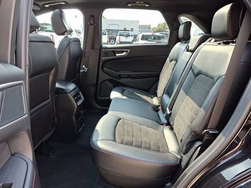 Certified 2024 Ford Edge ST-Line AWD/4WD image 11
