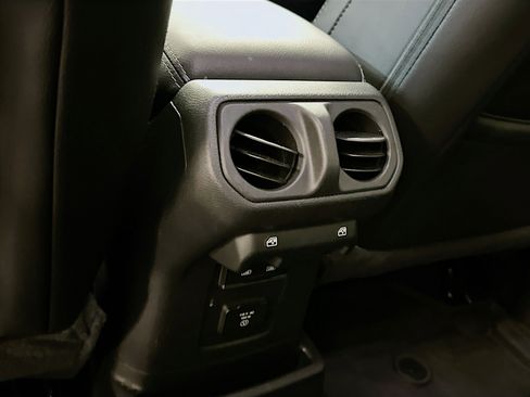 Used 2023 Jeep Wrangler Sahara image 28