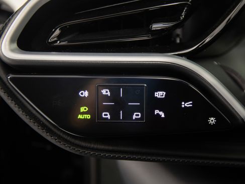 Certified 2025 Ferrari 296 GTS image 39