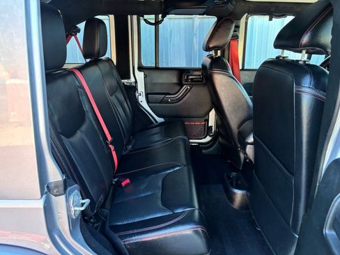 Used 2018 Jeep Wrangler Unlimited Rubicon AWD/4WD image 22
