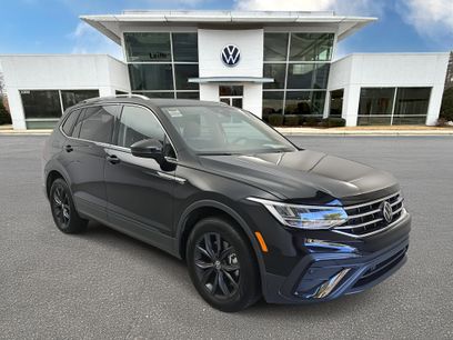 Certified 2024 Volkswagen Tiguan SE w/ Panoramic Sunroof Package