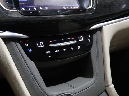 Used 2021 Cadillac XT6 Premium Luxury AWD/4WD image 25