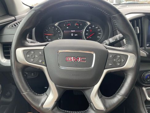 Used 2022 GMC Terrain SLT image 14
