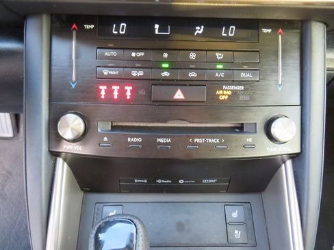 Used 2017 Lexus IS 200t image 25