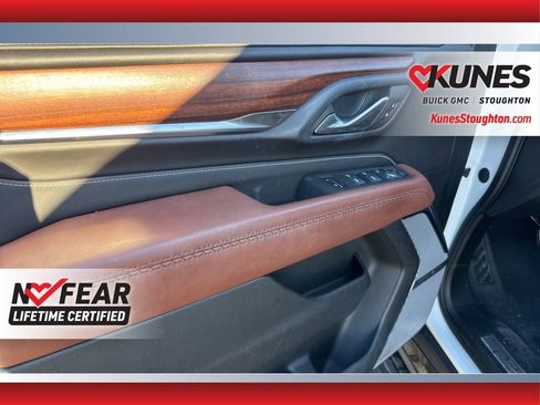 Used 2023 GMC Yukon XL Denali Ultimate image 19