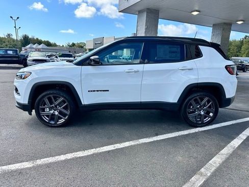 New 2025 Jeep Compass Limited w/ Sun & Sound Group image 8