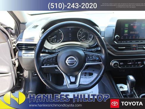 Used 2020 Nissan Altima 2.5 SL FWD image 17
