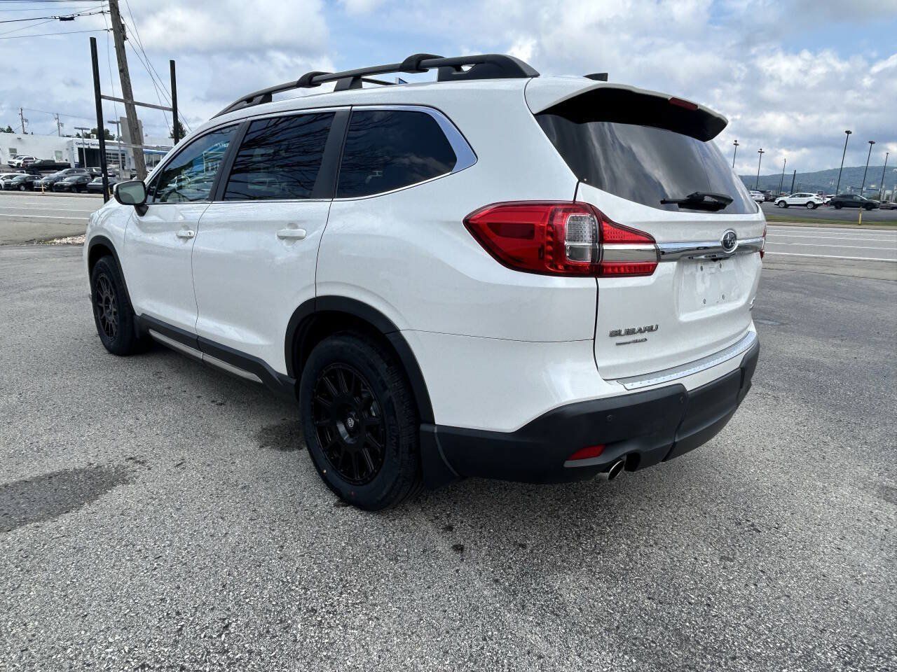 Used 2021 Subaru Ascent Limited w/ Technology Package AWD/4WD image 6