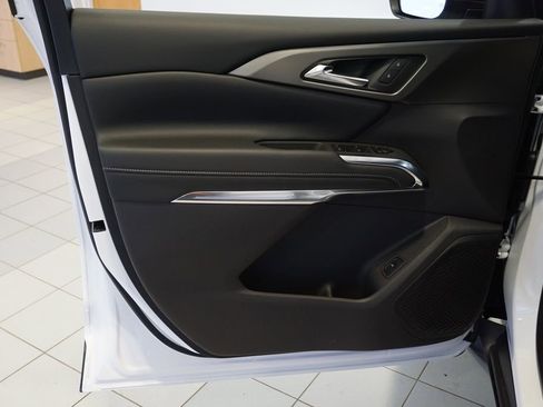 New 2026 Chevrolet Traverse LT w/ Driver Confidence Package AWD/4WD image 23