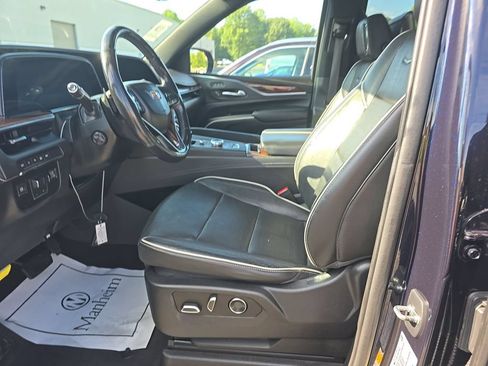 Used 2021 Cadillac Escalade Premium Luxury w/ Performance Package AWD/4WD image 8