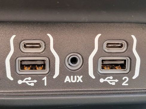 Certified 2021 Chrysler Pacifica Touring-L w/ S Appearance Package image 8