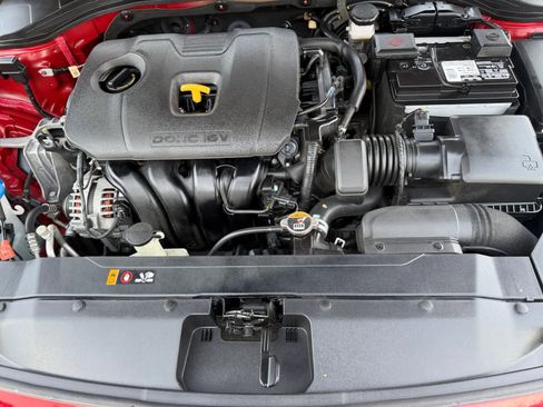 Used 2020 Hyundai Elantra Value Edition image 8