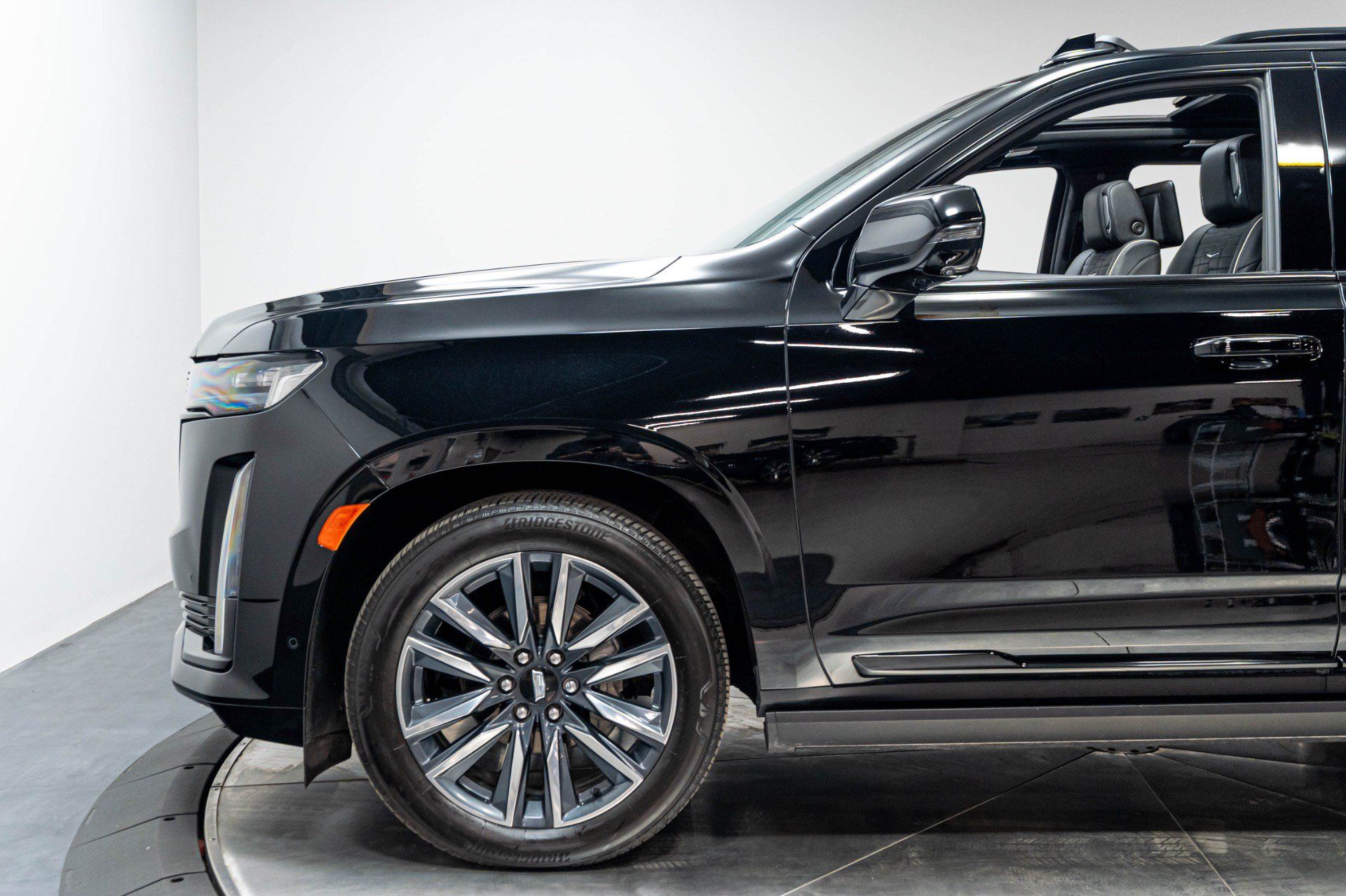 Used 2024 Cadillac Escalade Sport Platinum AWD/4WD image 44