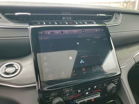 Used 2024 Jeep Grand Cherokee L Limited w/ Luxury Tech Group II image 21